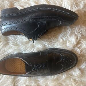 Classic Black Leather Wingtip Dress Shoes - Men